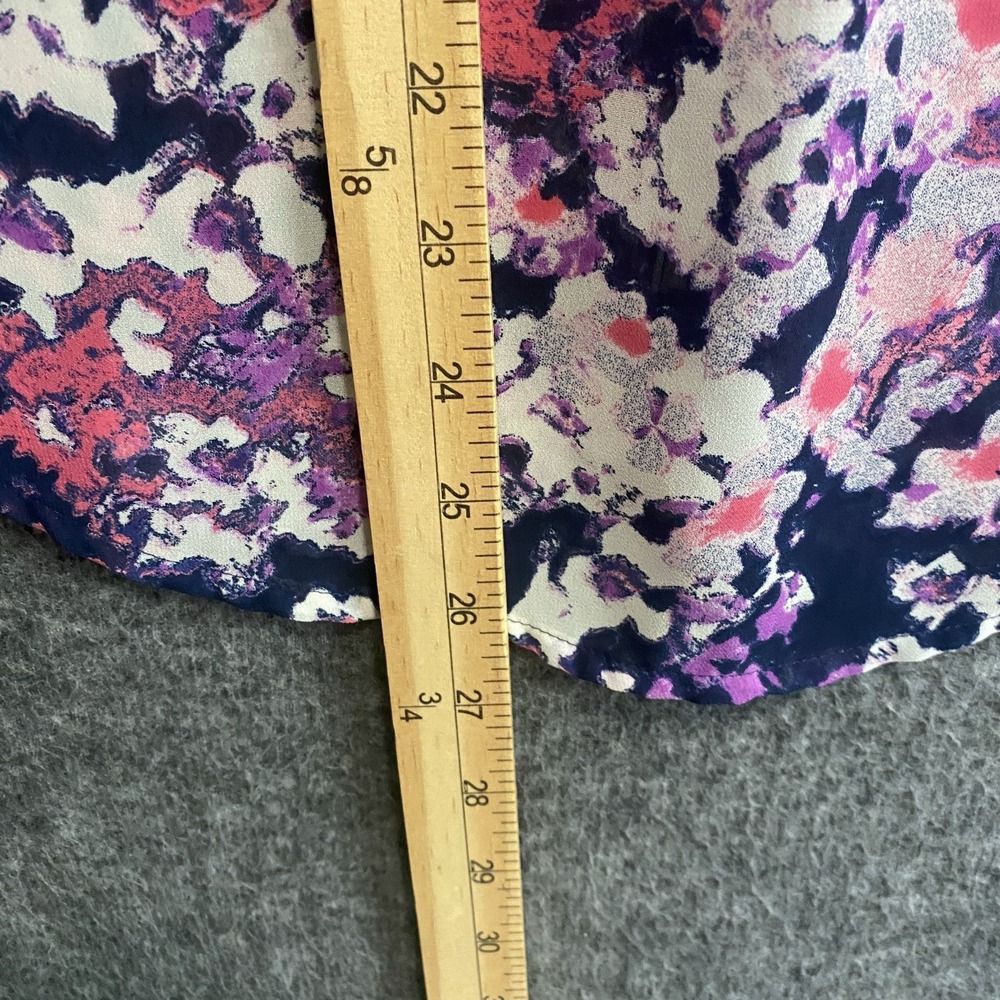 Express Floral Abstract Button-Up Blouse in Purple, Pink & White - Picture 7 of 9